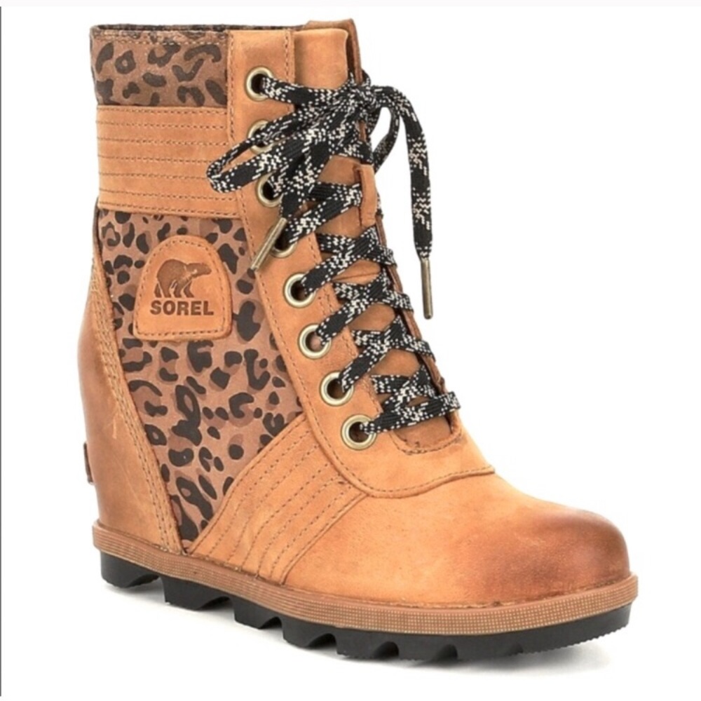 Sorel leopard Lexie wedge size 9.5 like new